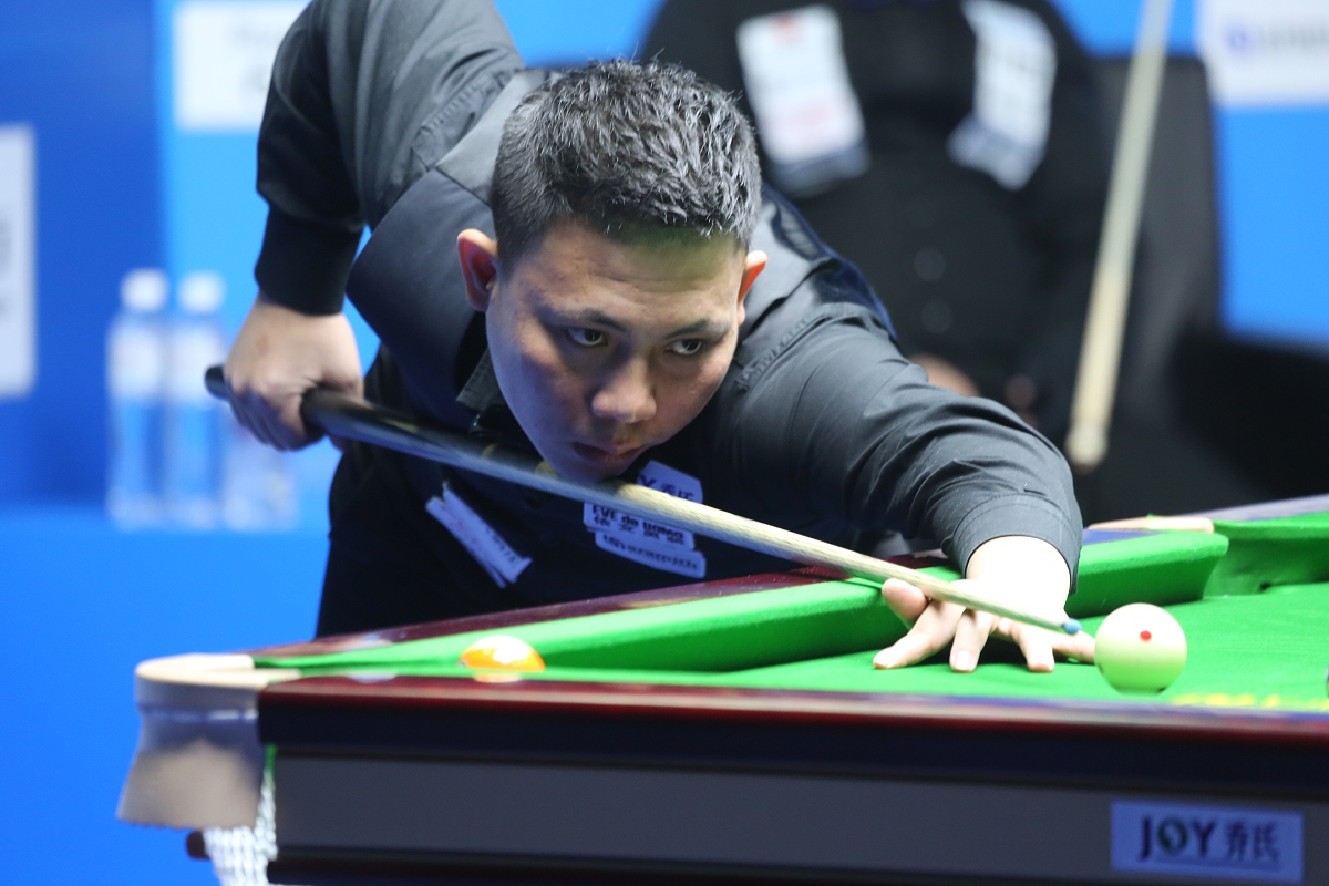 而当他保持 而当他保持